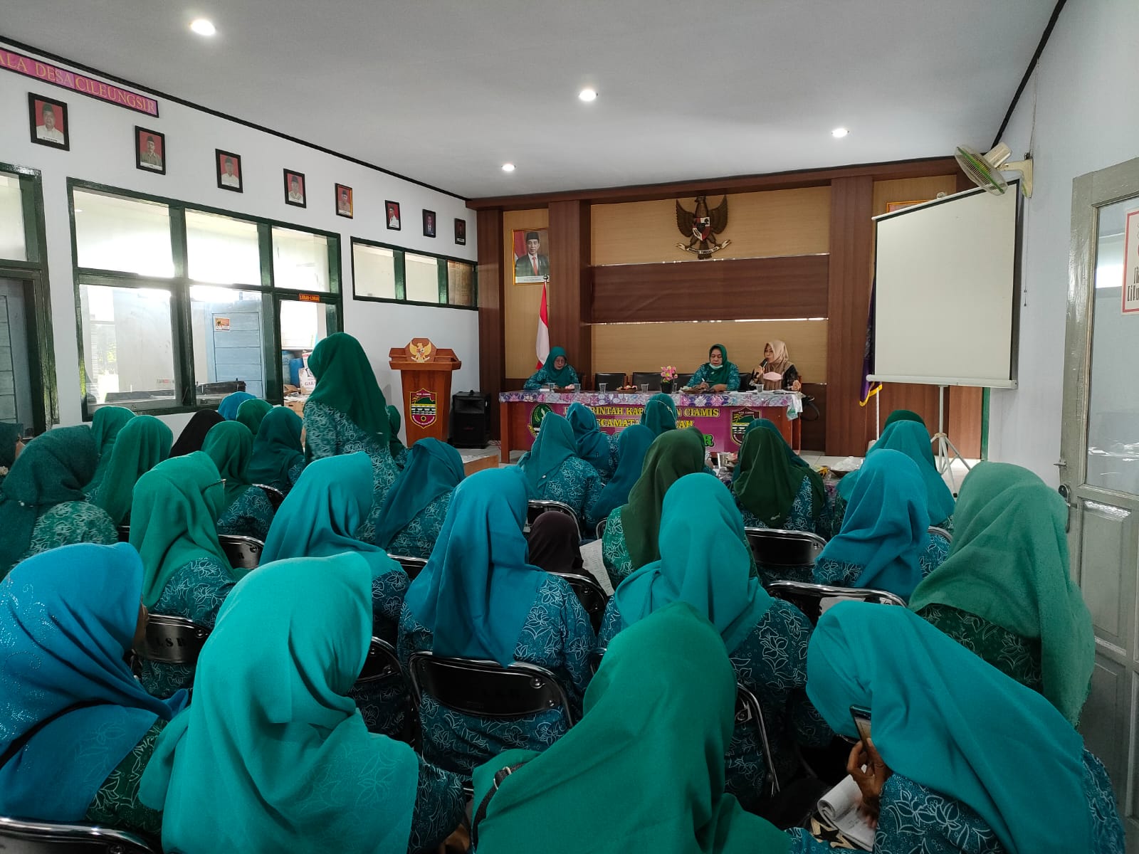 Rakor PKK Desa Cileungsir